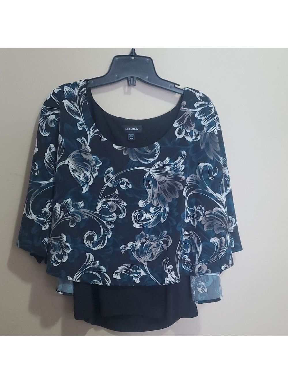Le Chateau Elegant Black and Blue Floral Blouse Size Medium